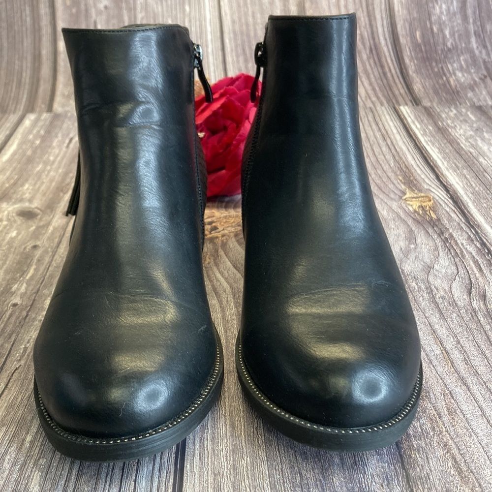 WANTED Amaretto Black Croc-Embossed Detail Ankle Bootie 7M - Picture 11 of 11